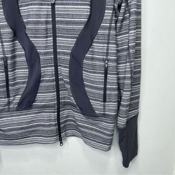 Lululemon In Stride Jacket - Striped Size 6 Activewear Sporty Yoga - Picture 5 of 10